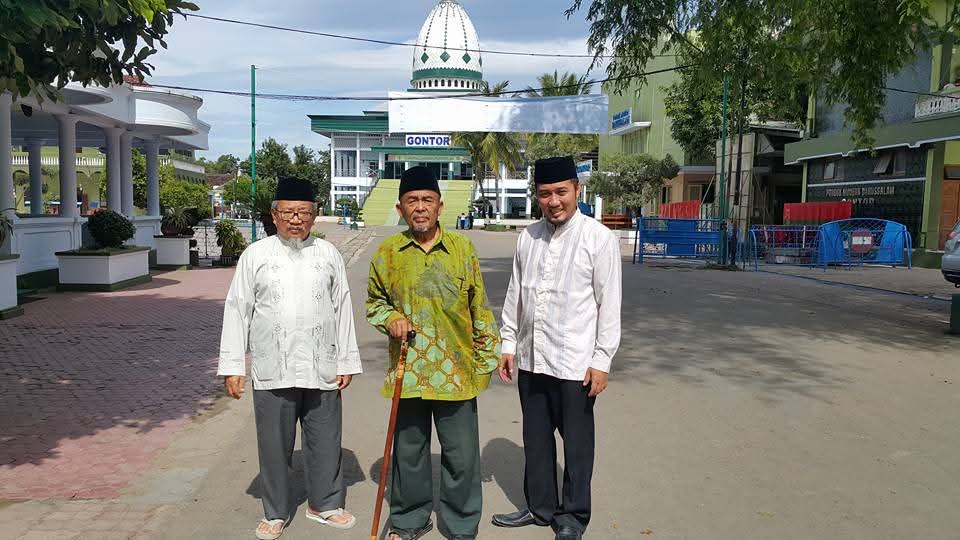Ilmu Bumi dari Cipining, Mengenang K.H. Jamhari Abdul Jalal