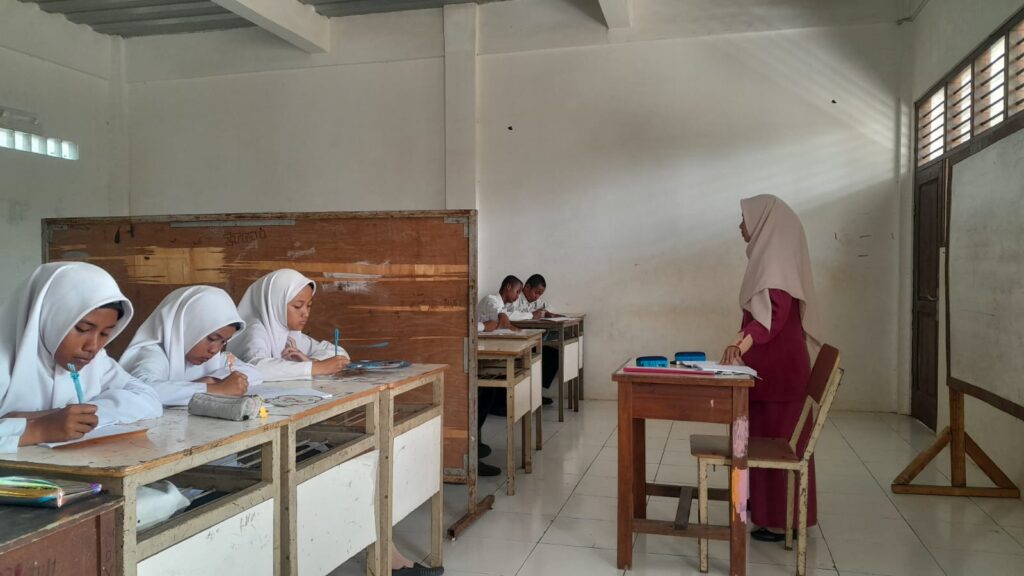Mengenal Kehidupan Santri: Rutinitas Harian di Pondok Pesantren dari Subuh Hingga Malam