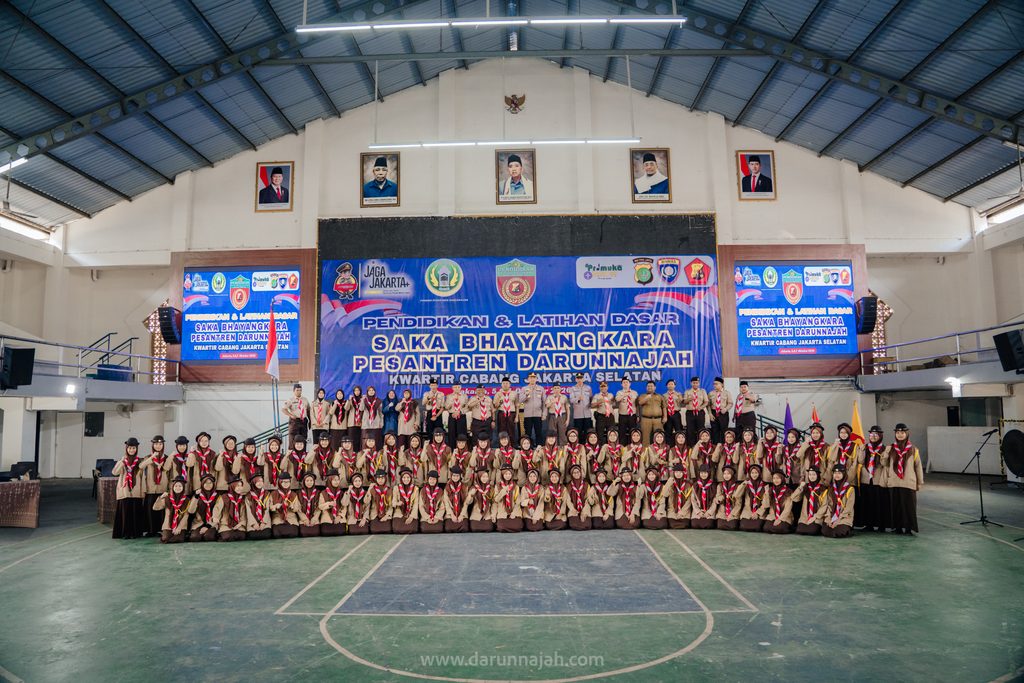 Bersama Polres Metro Jakarta Selatan, Darunnajah Adakan Pendidikan dan Latihan Dasar Saka Bhayangkara 2026