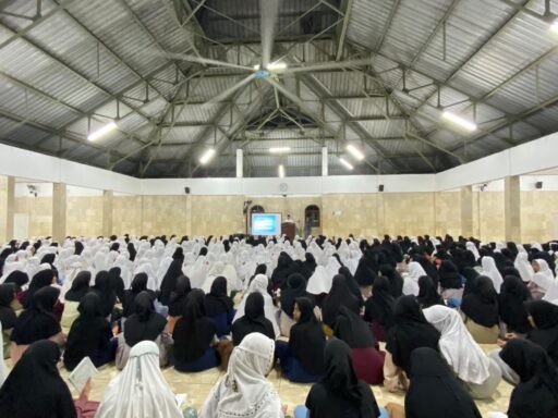 Taujihat Sebelum Ujian, Santriwati Diajak Meluruskan Niat dan Menenangkan Hati