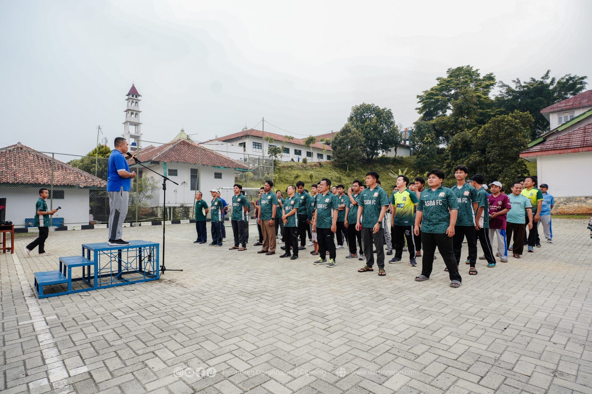 Para Guru Turun ke Lapangan, Liga Guru Resmi Bergulir