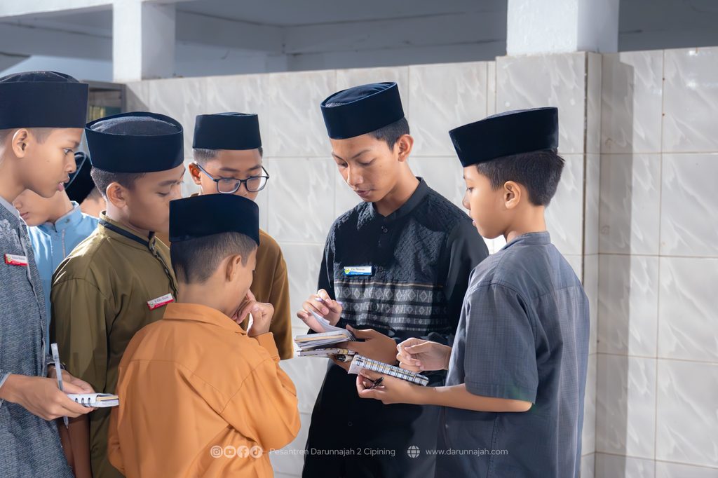 Amanah di Asrama: Pengurus Santri Belajar Memimpin