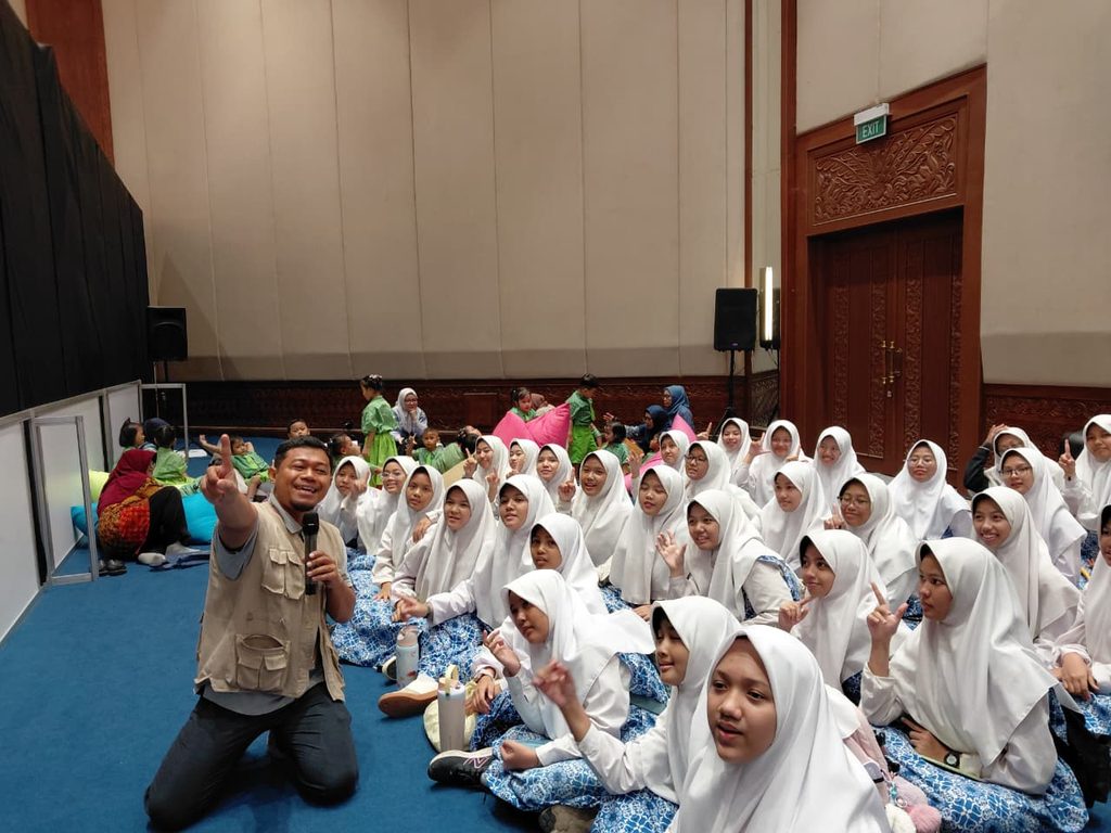Menjelajahi Dunia Buku di IIBF 2026